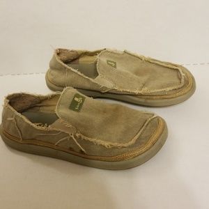 Sanuk slip on loafers men's shoes size 12